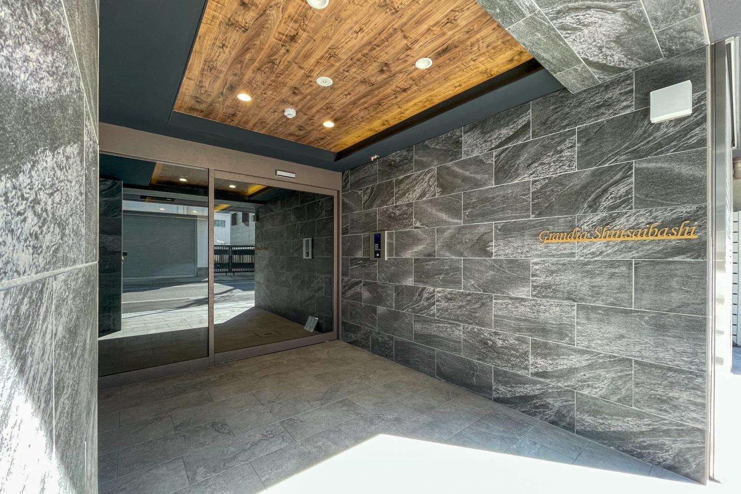 Grandia Shinsaibashi Apartment Osaka Bagian luar foto