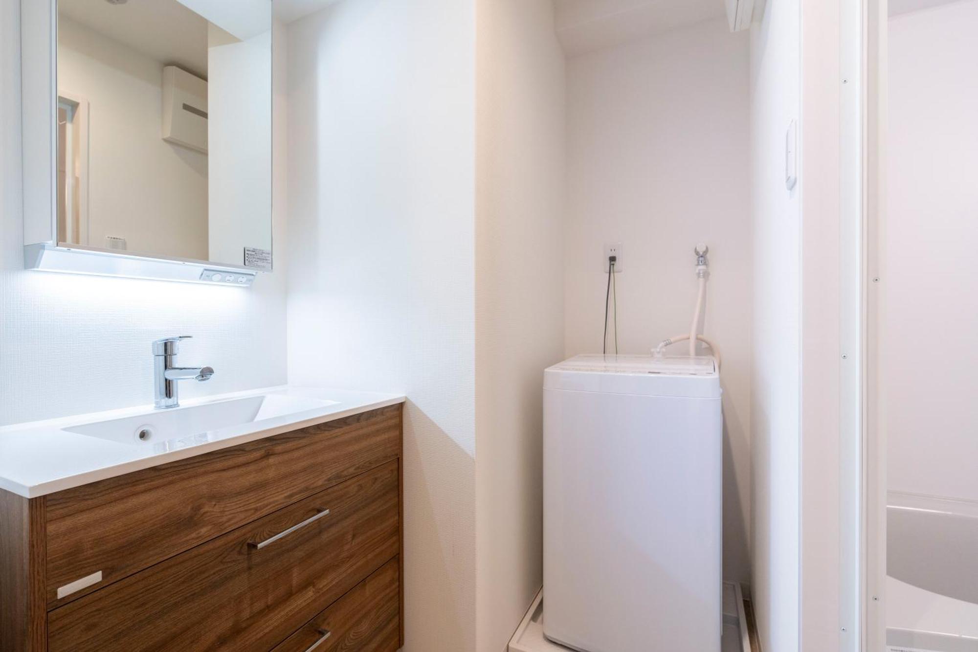 Grandia Shinsaibashi Apartment Osaka Bagian luar foto